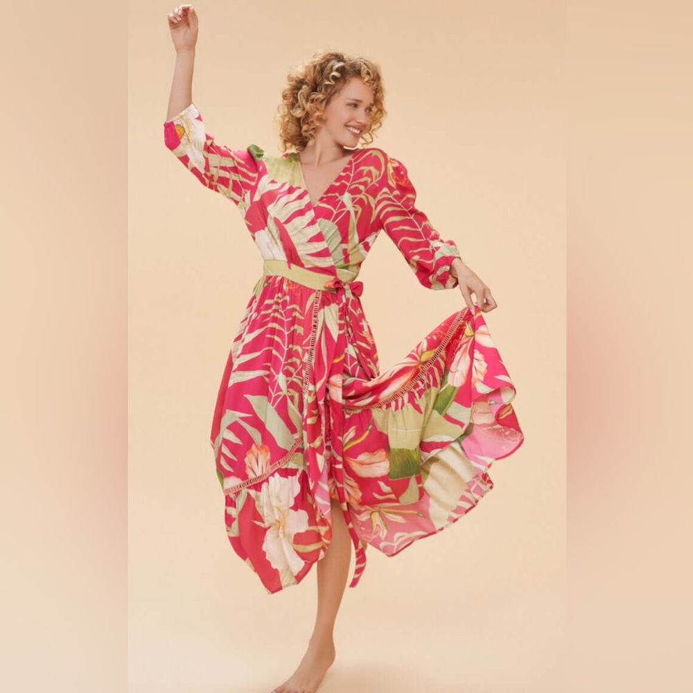 *Powder* Floral wrap dress